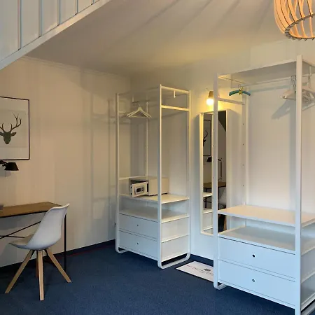 Waldweg * באד סארואו